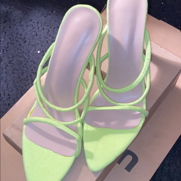 Shoes - Picture 2 of 3